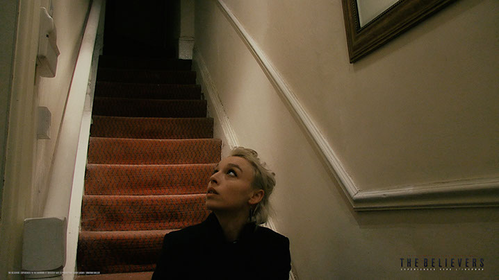 de grey street, maison, house, épisode, saison 3, angleterre, sandy lakdar, enquête, paranormal, the believers,